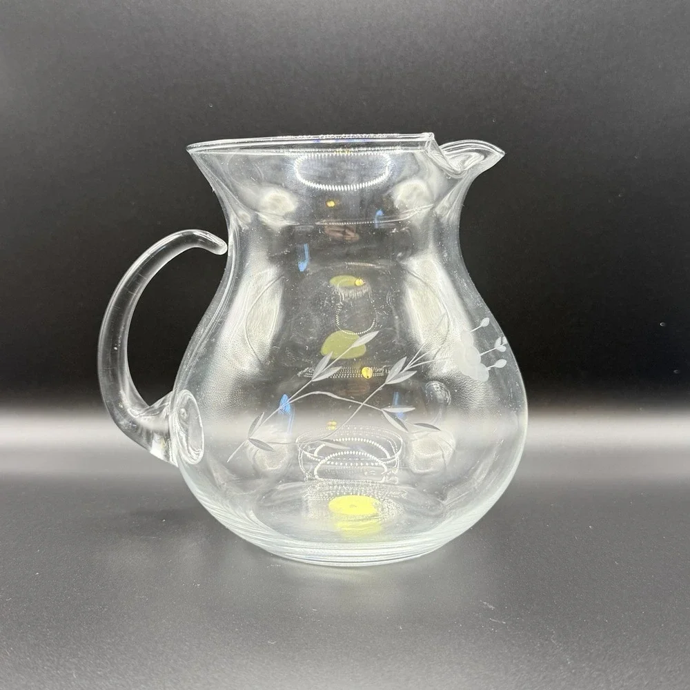 Vintage Princess House Heritage #6134 Crystal Ice Lip Pitcher 32 oz. 1980's